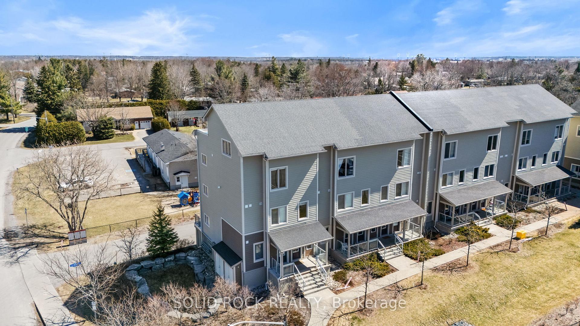 Photo 4 of 22 Meach Private, Ottawa, Stittsville (South) — HOMEH