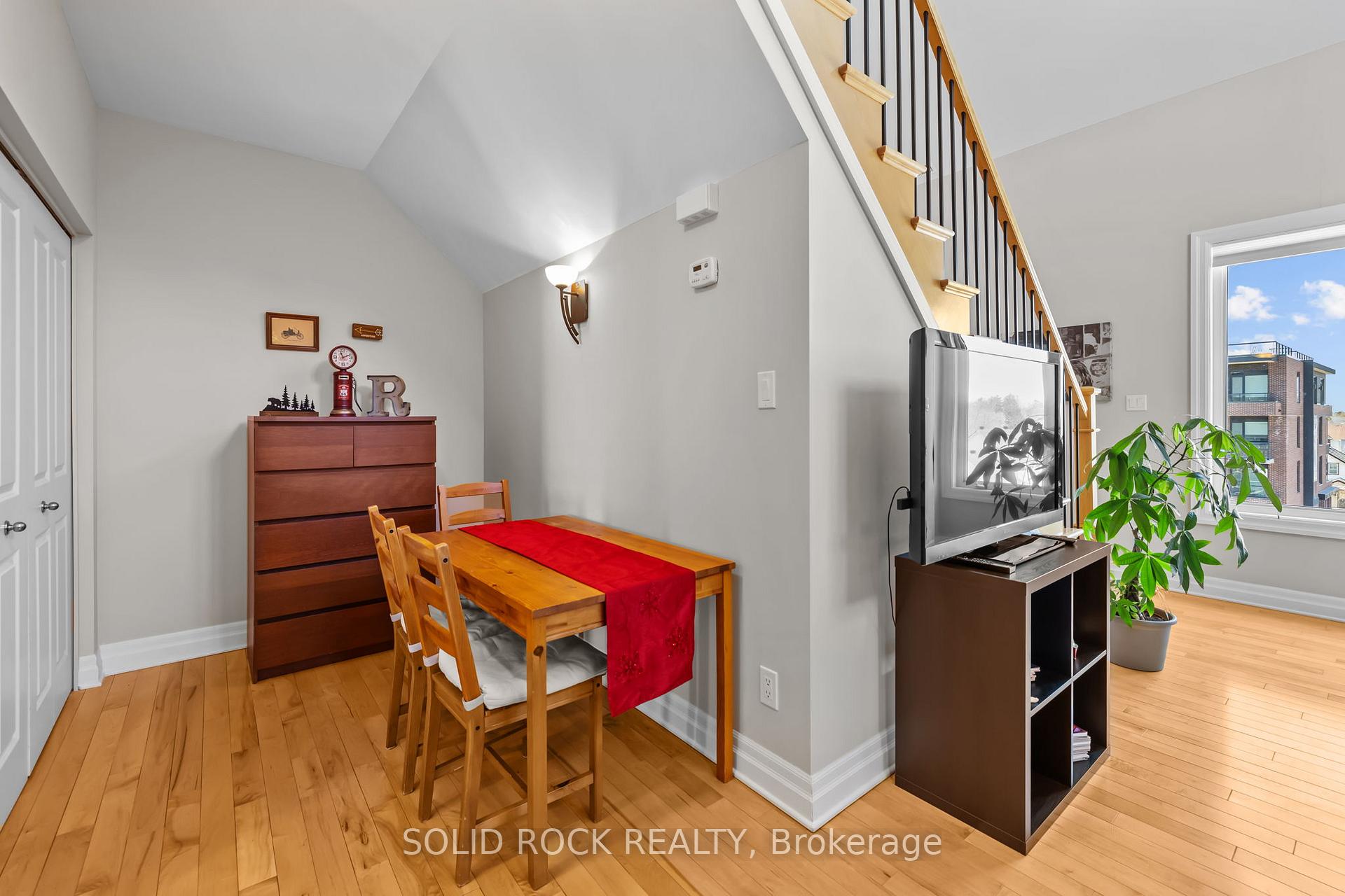 Photo 16 of 22 Meach Private, Ottawa, Stittsville (South) — HOMEH
