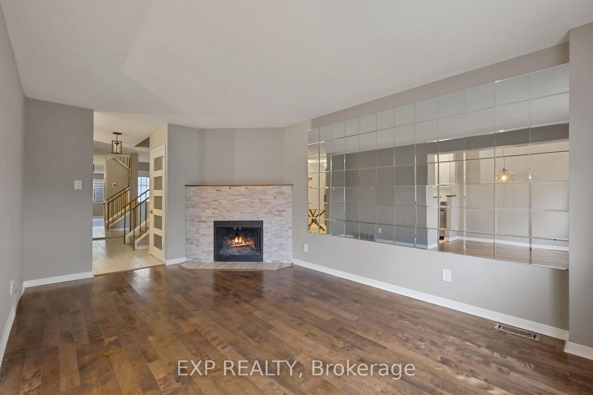 Photo 3 of 2133 Orient Park Drive, Ottawa, Blackburn Hamlet (South) — HOMEH