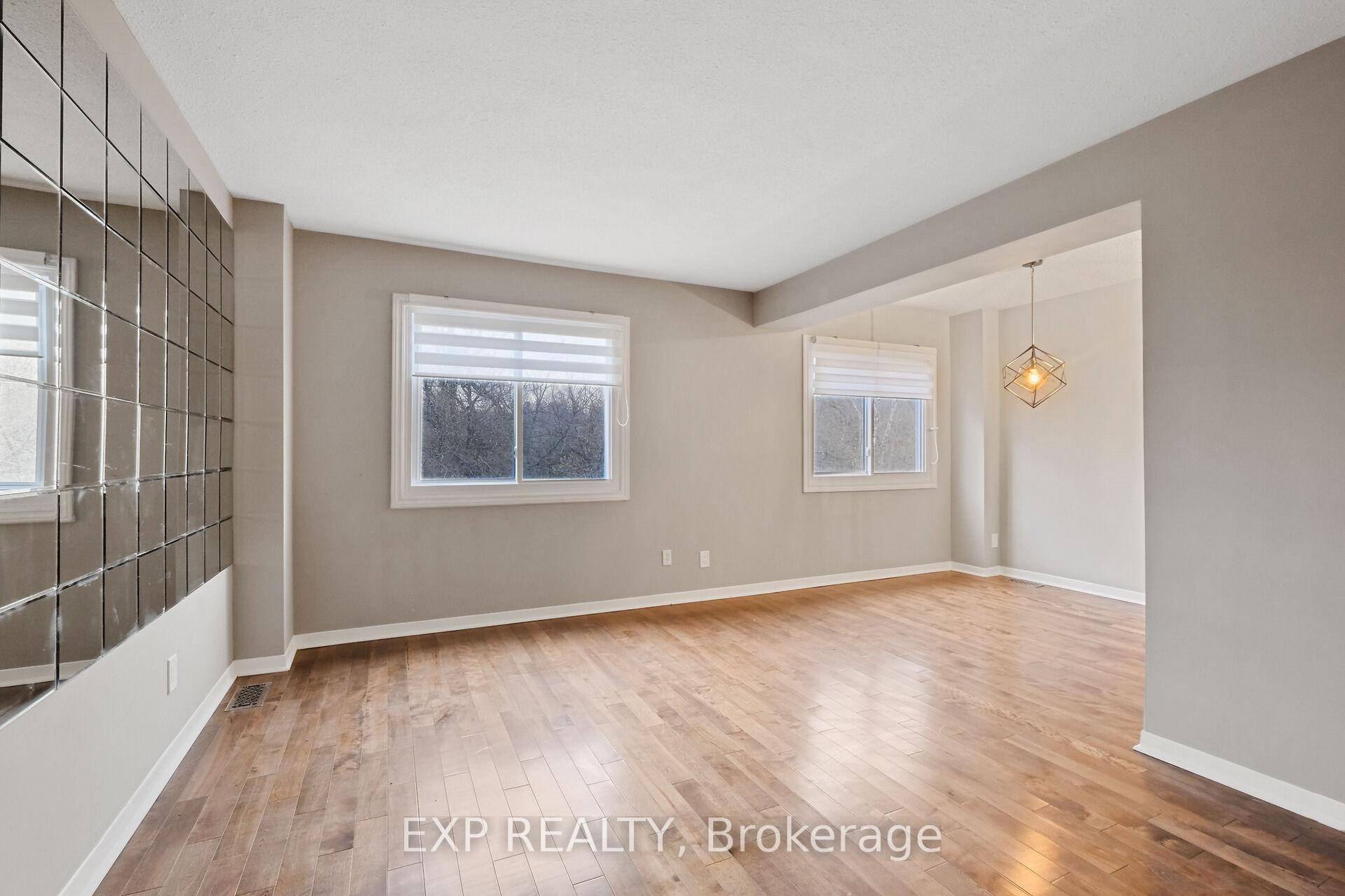 Photo 4 of 2133 Orient Park Drive, Ottawa, Blackburn Hamlet (South) — HOMEH