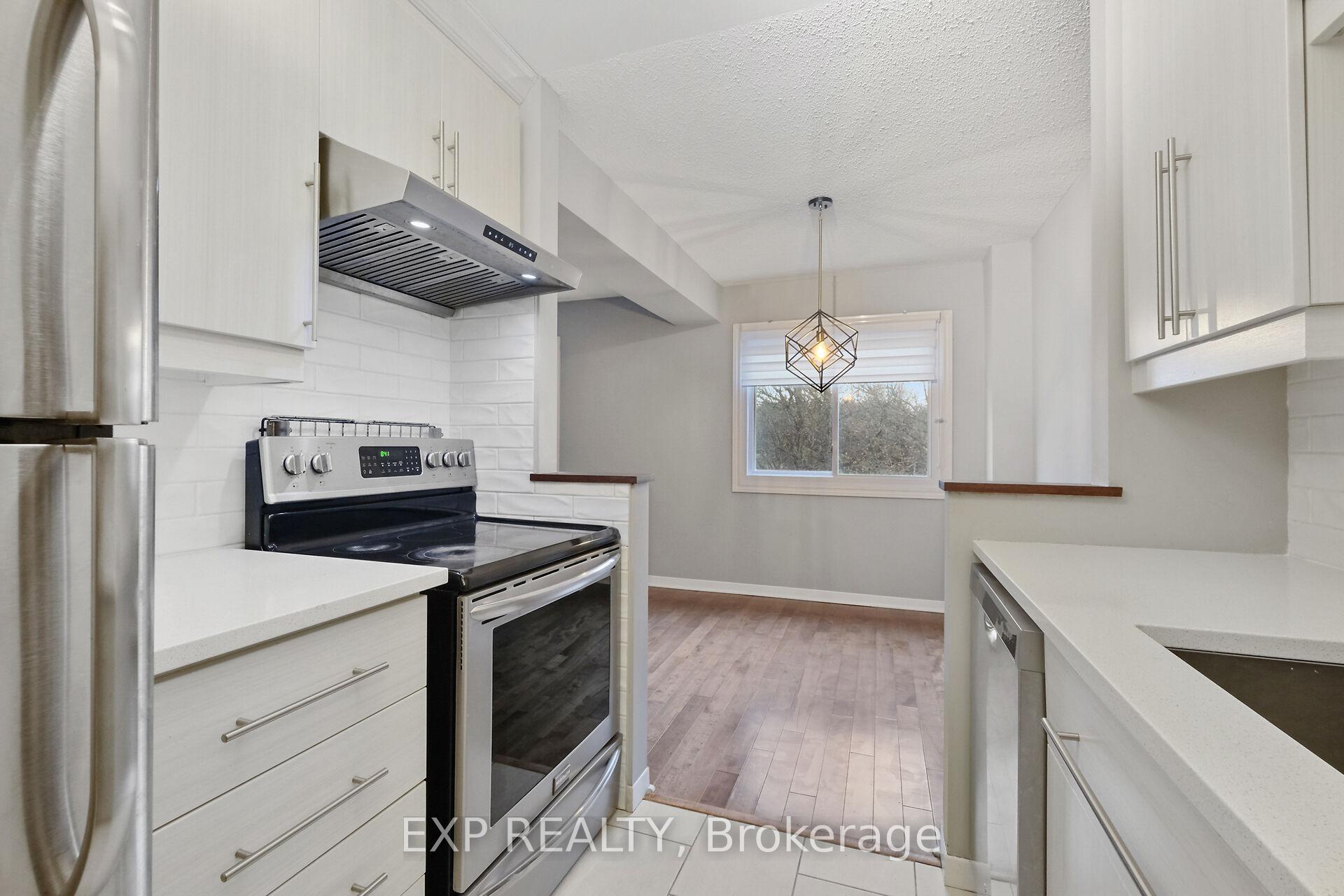 Photo 10 of 2133 Orient Park Drive, Ottawa, Blackburn Hamlet (South) — HOMEH