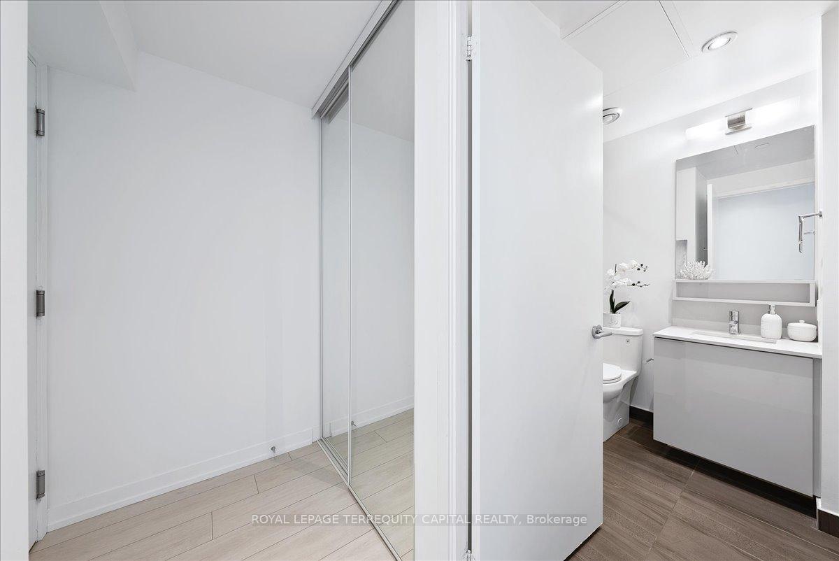 Photo 15 of Unit 1110, 950 Portage Parkway, Vaughan, Vaughan Corporate Centre — HOMEH