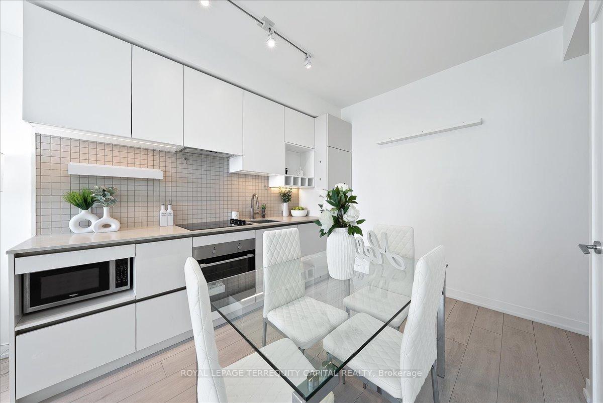 Photo 21 of Unit 1110, 950 Portage Parkway, Vaughan, Vaughan Corporate Centre — HOMEH