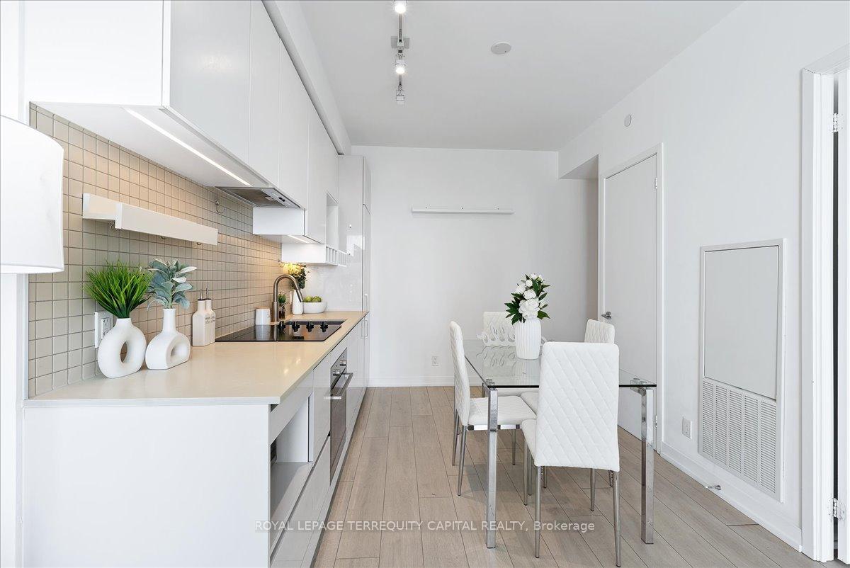 Photo 26 of Unit 1110, 950 Portage Parkway, Vaughan, Vaughan Corporate Centre — HOMEH