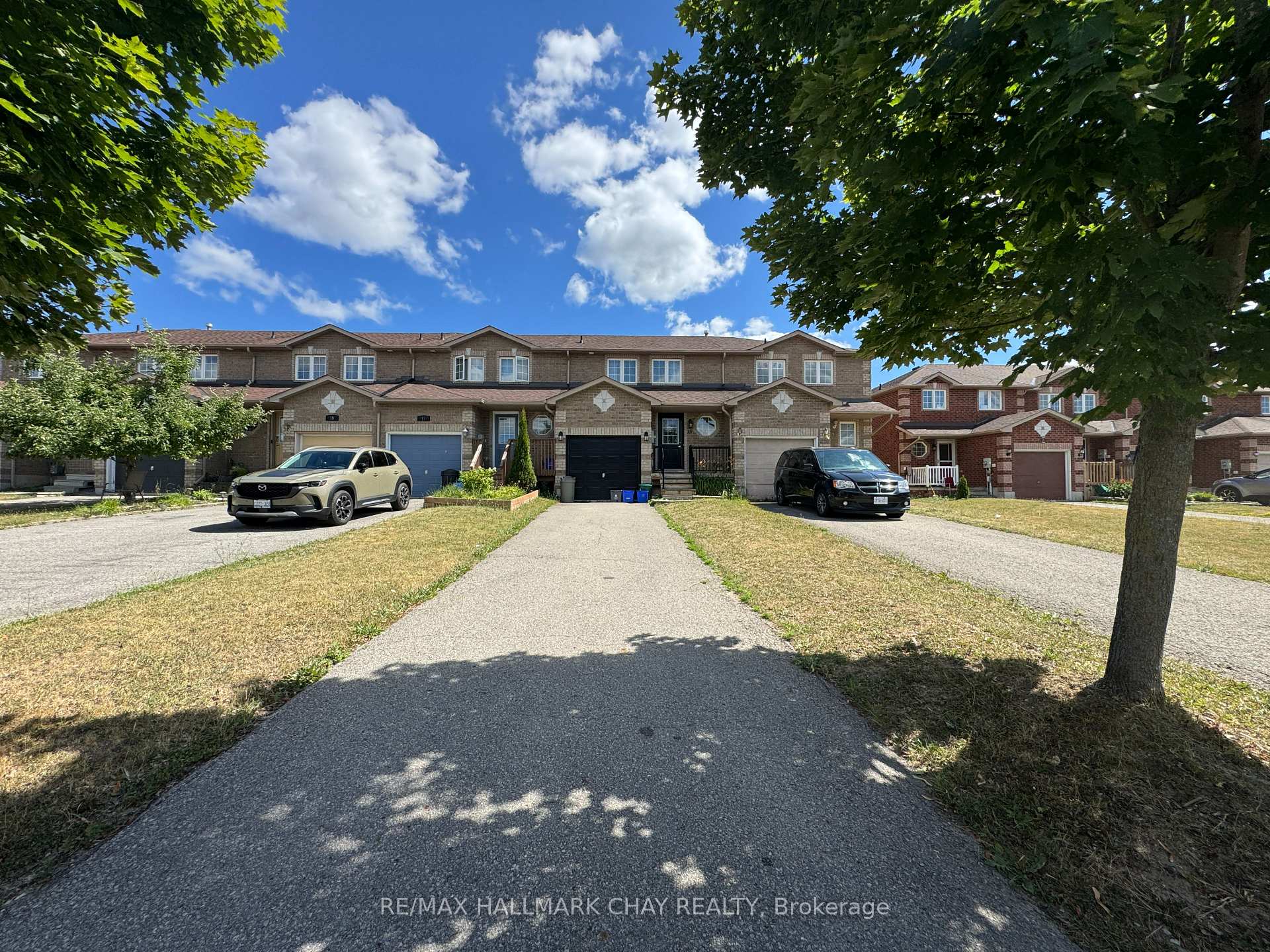 Photo 20 of 15 Coronation Parkway, Barrie, Innis-Shore — HOMEH