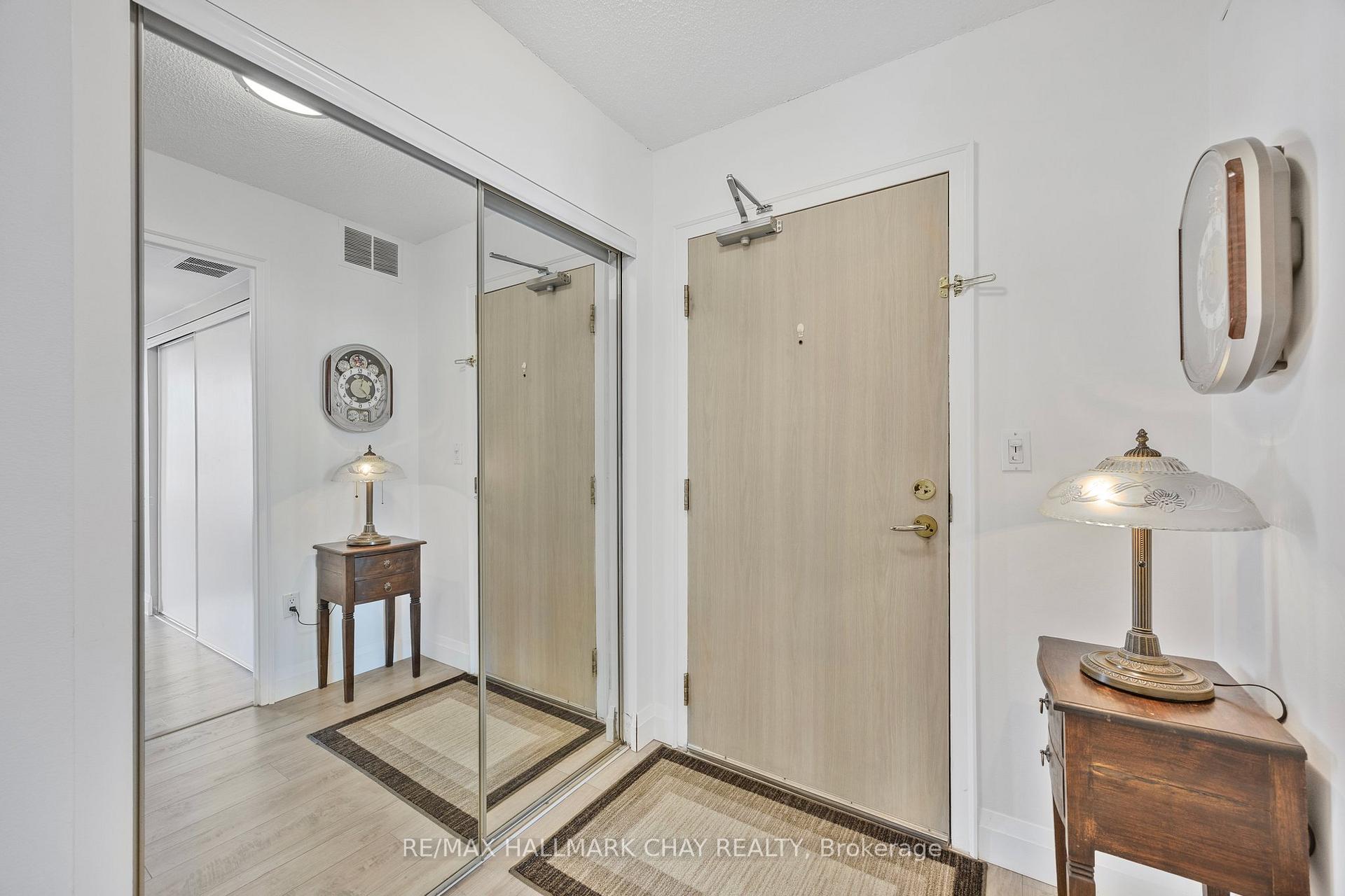 Photo 5 of Unit 811, 140 Dunlop Street E, Barrie, City Centre — HOMEH