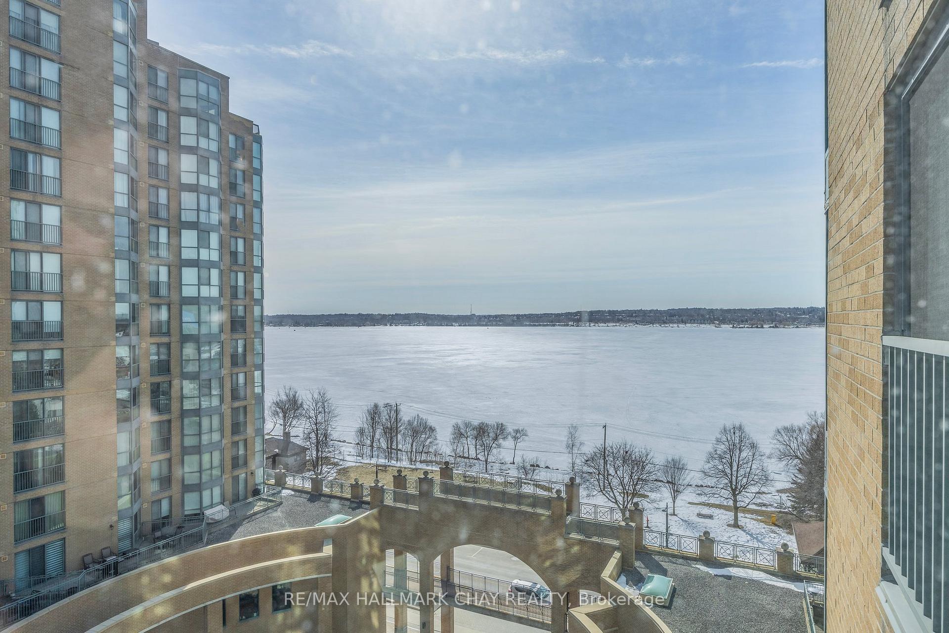 Photo 12 of Unit 811, 140 Dunlop Street E, Barrie, City Centre — HOMEH
