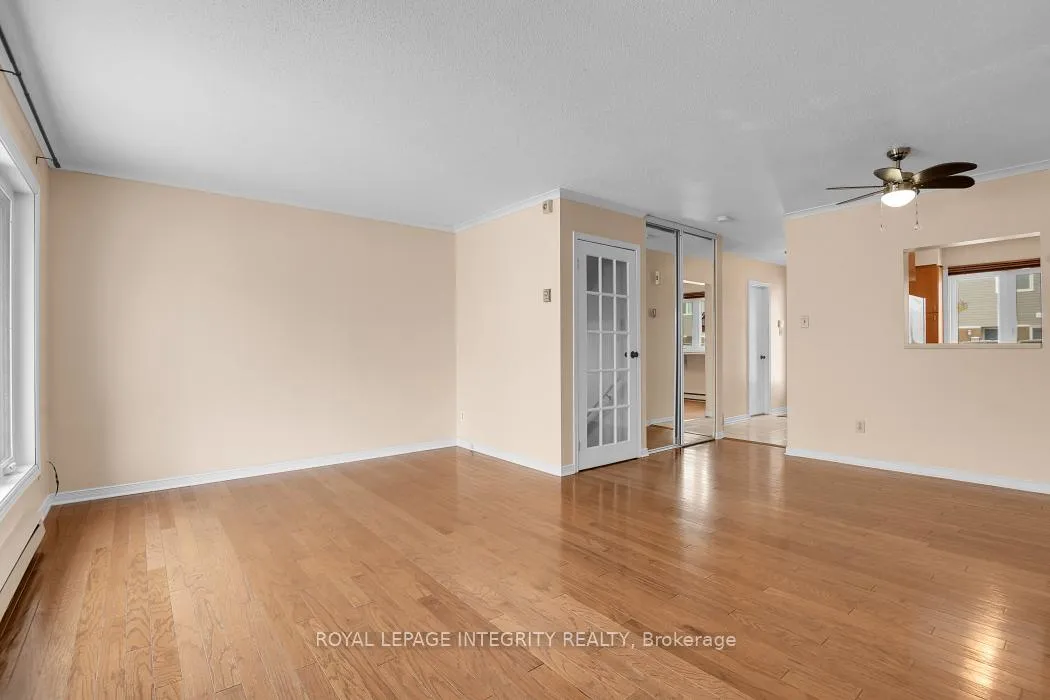 Photo 6 of 1312 Alness Court, Ottawa, Pineview — HOMEH