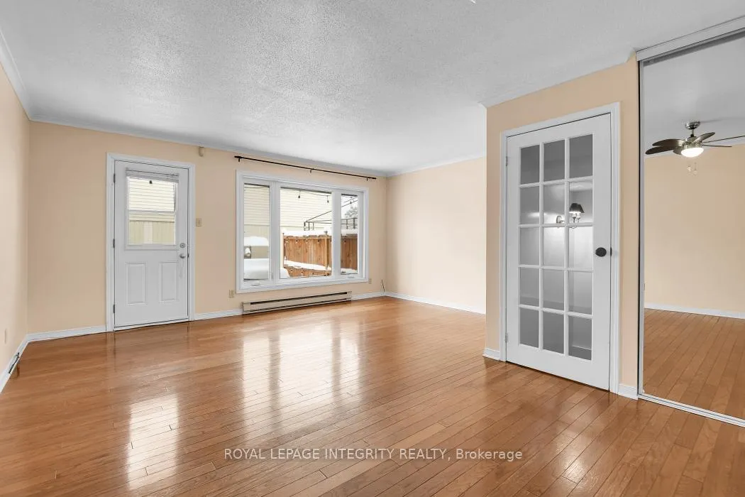 Photo 8 of 1312 Alness Court, Ottawa, Pineview — HOMEH