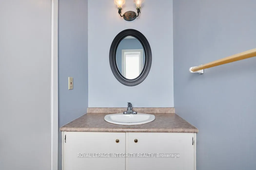 Photo 12 of 1312 Alness Court, Ottawa, Pineview — HOMEH