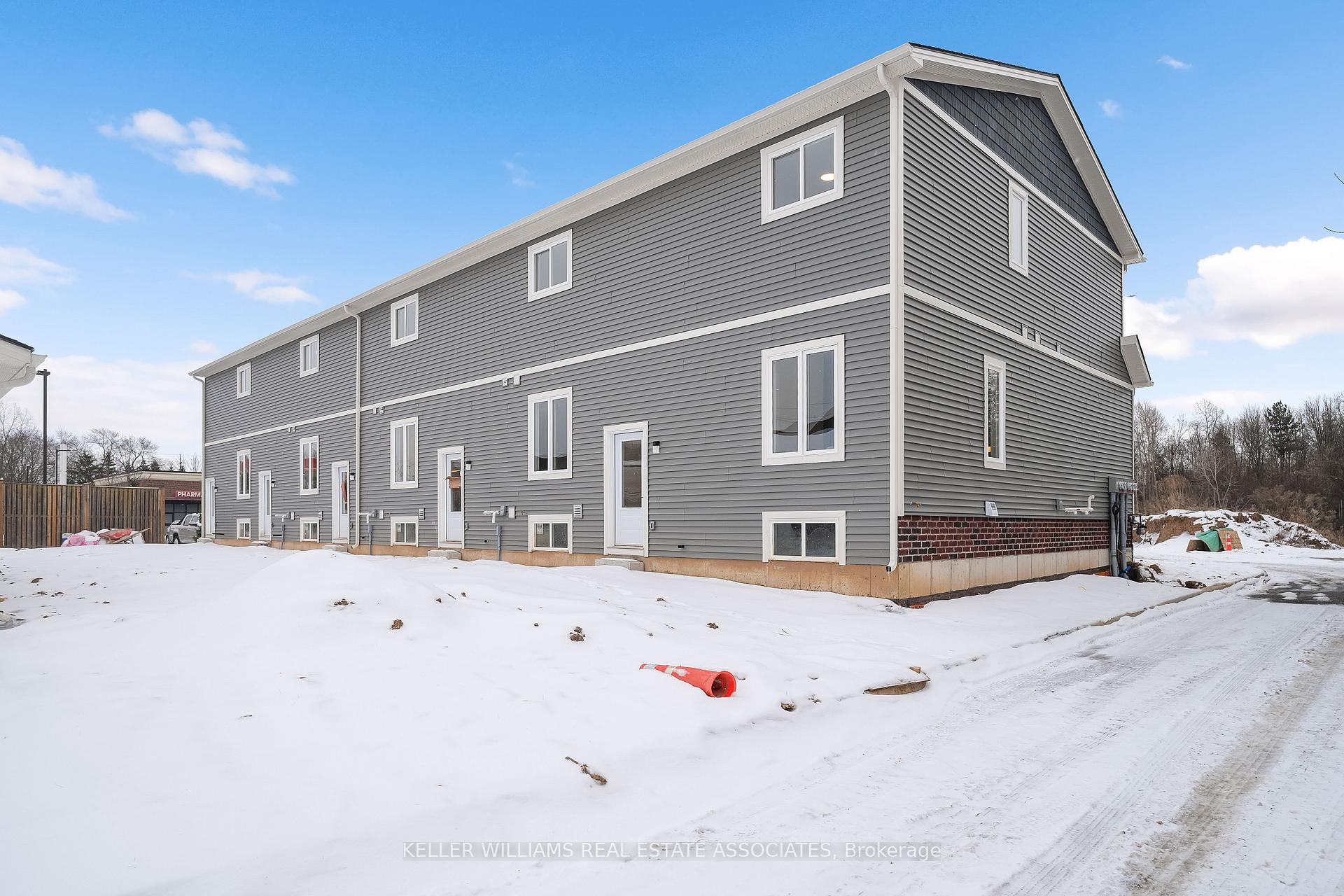 Photo 32 of Unit 6, 100 Welland Road, Pelham, Fonthill — HOMEH