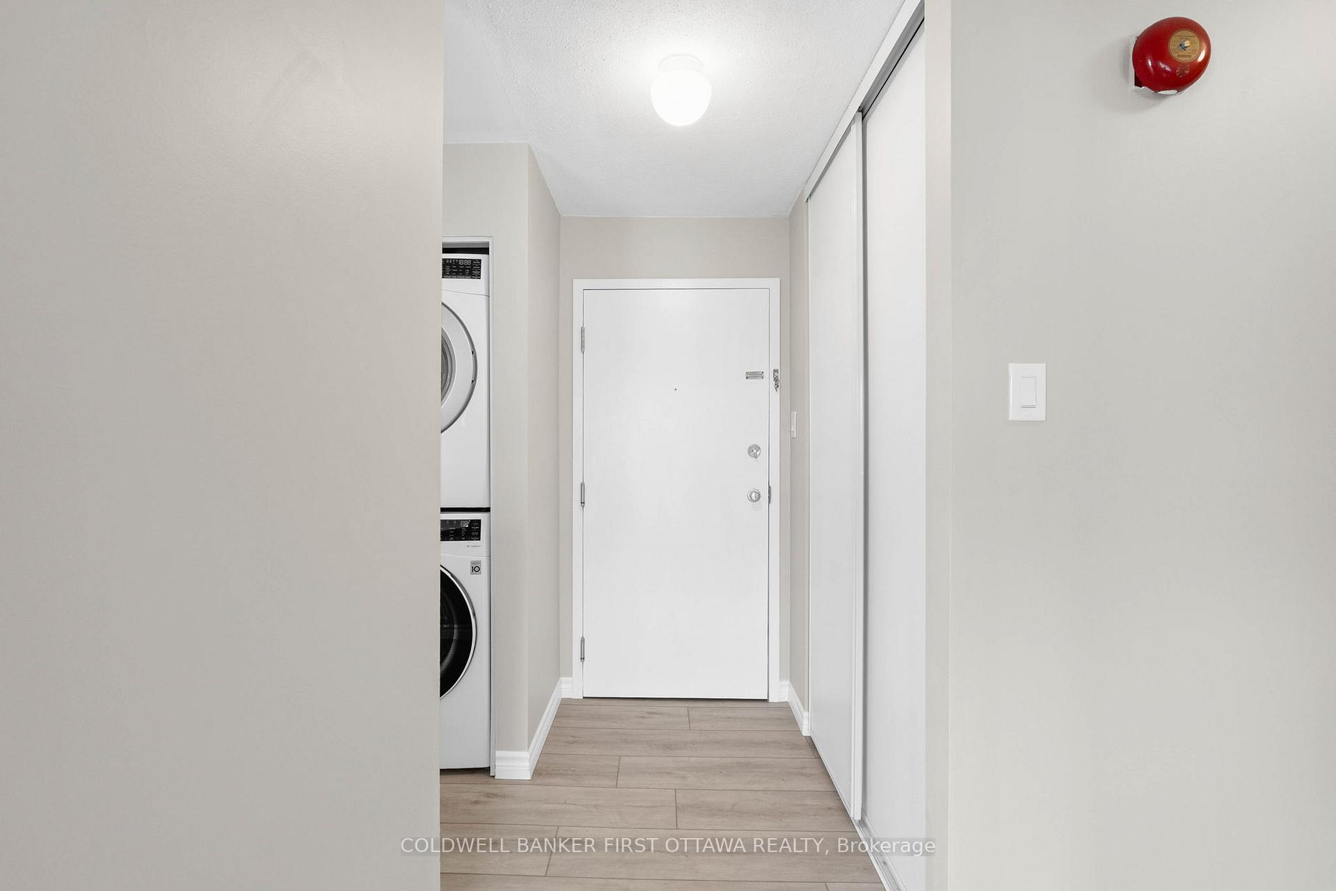 Photo 6 of Unit 400, 216 Viewmount Drive, Ottawa, Borden Farm/Stewart Farm/Carleton Heights/Parkwood Hills — HOMEH