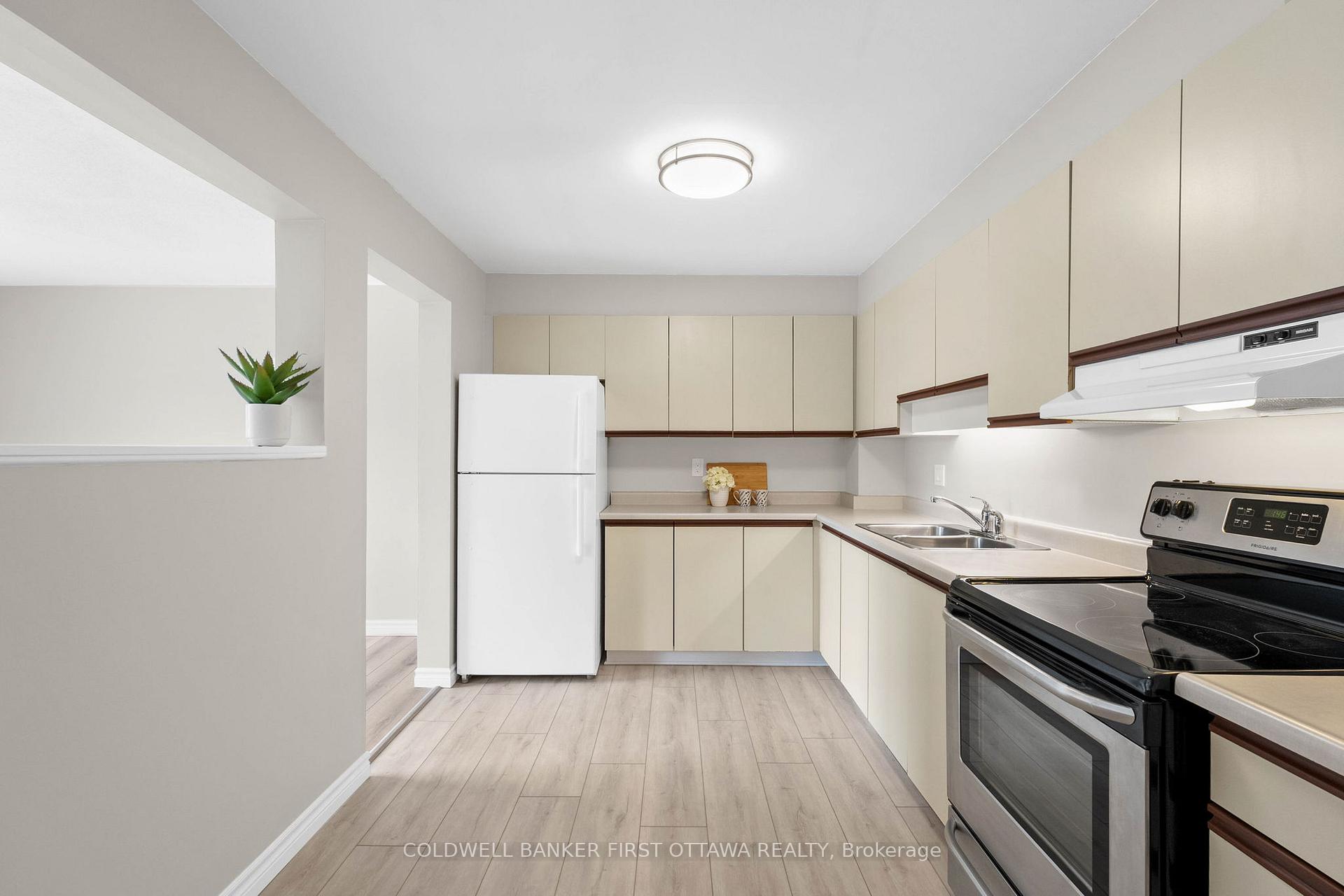 Photo 8 of Unit 400, 216 Viewmount Drive, Ottawa, Borden Farm/Stewart Farm/Carleton Heights/Parkwood Hills — HOMEH