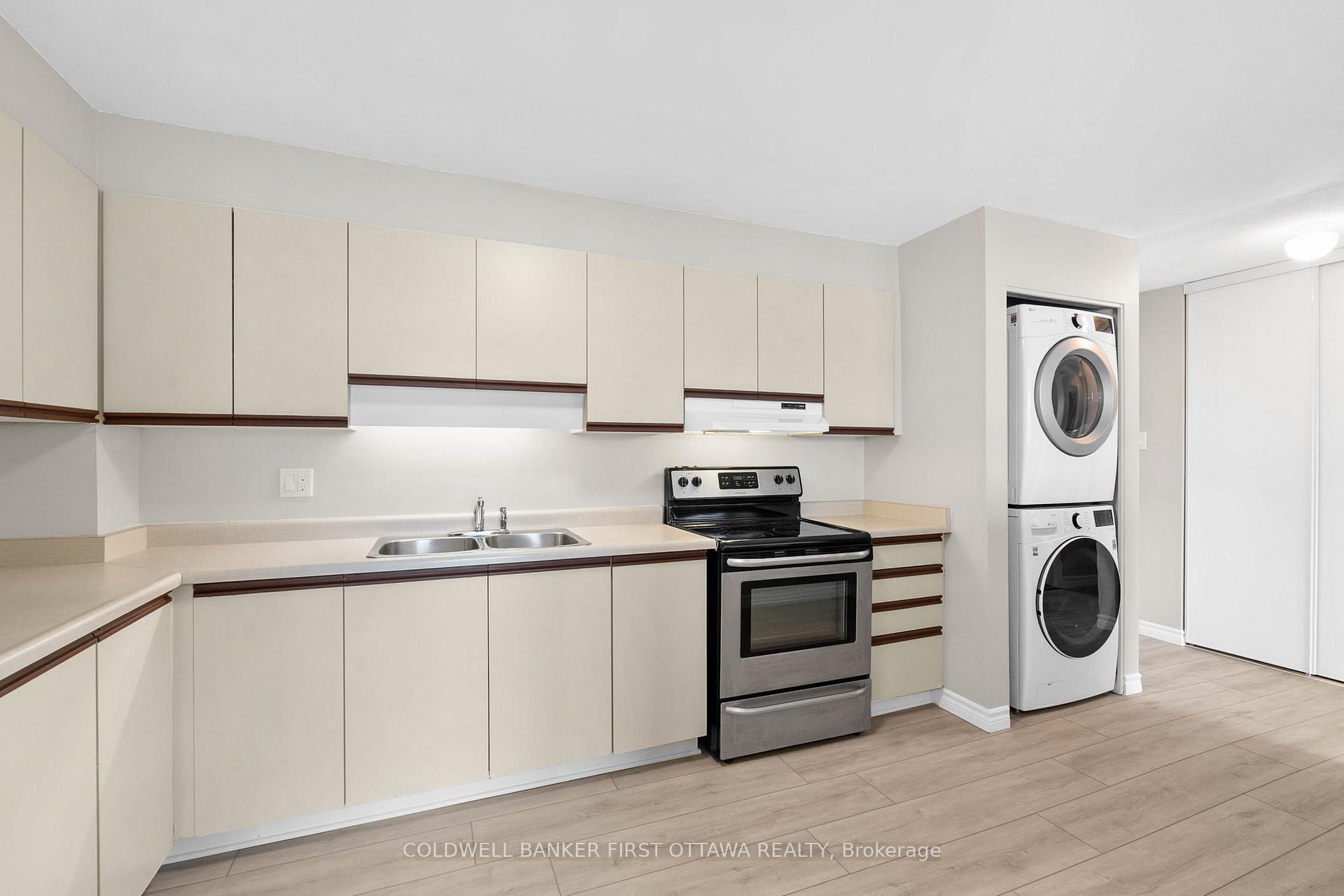 Photo 9 of Unit 400, 216 Viewmount Drive, Ottawa, Borden Farm/Stewart Farm/Carleton Heights/Parkwood Hills — HOMEH