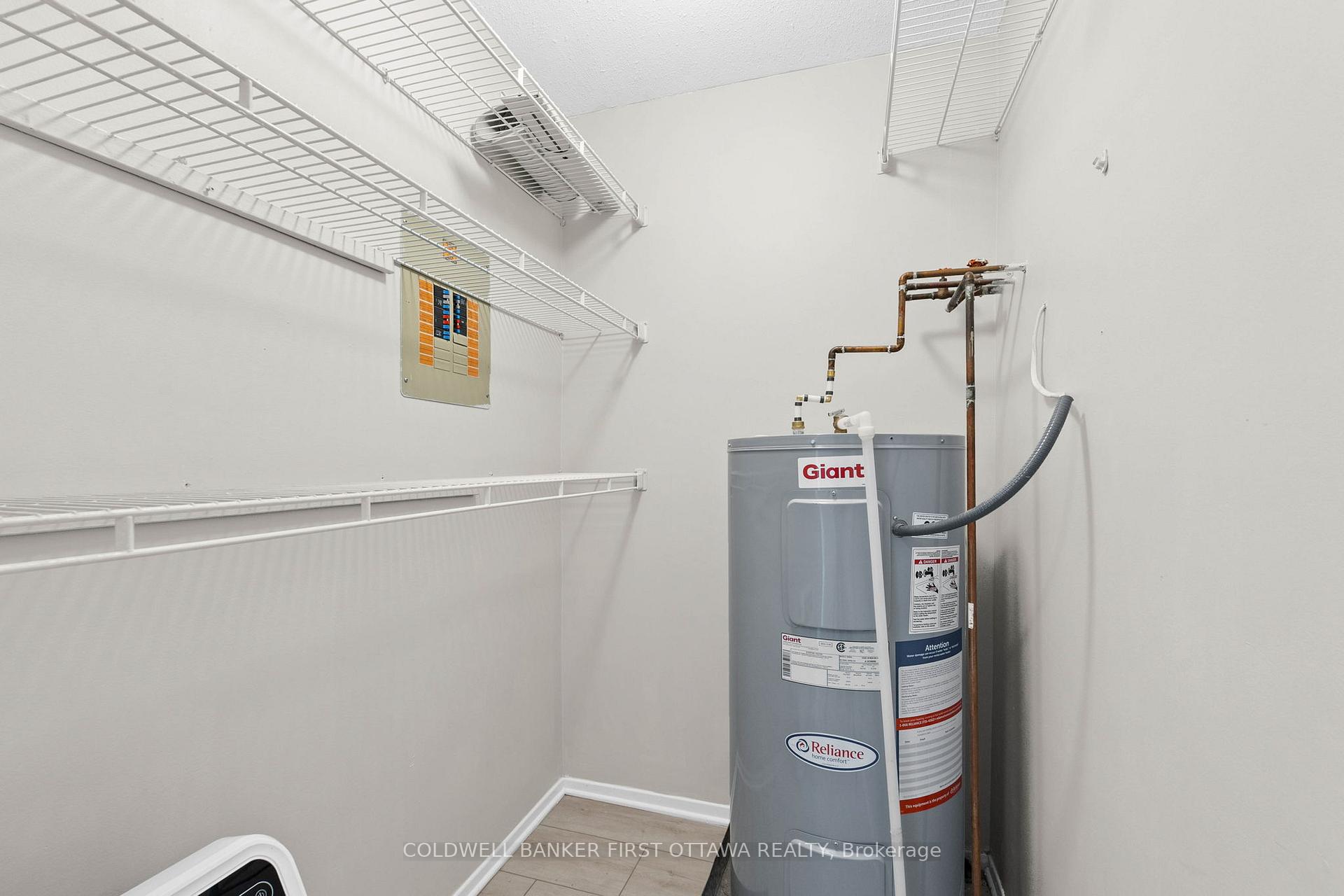 Photo 31 of Unit 400, 216 Viewmount Drive, Ottawa, Borden Farm/Stewart Farm/Carleton Heights/Parkwood Hills — HOMEH