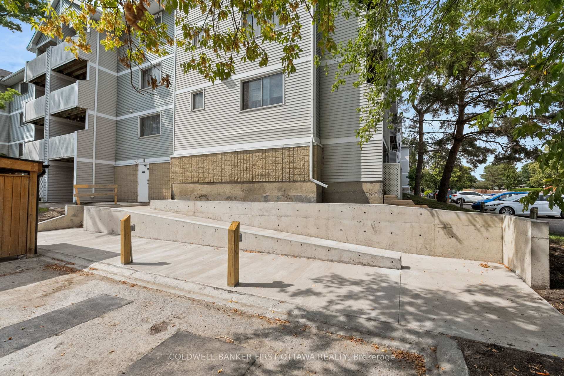 Photo 33 of Unit 400, 216 Viewmount Drive, Ottawa, Borden Farm/Stewart Farm/Carleton Heights/Parkwood Hills — HOMEH