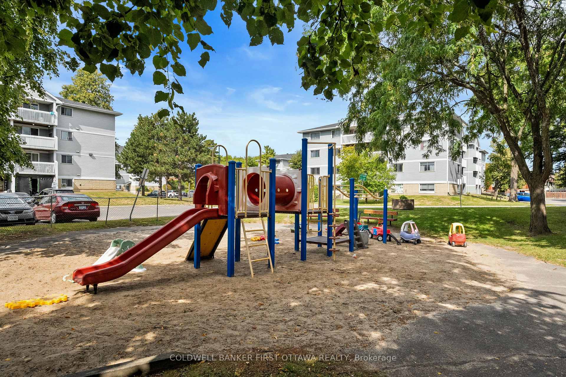 Photo 34 of Unit 400, 216 Viewmount Drive, Ottawa, Borden Farm/Stewart Farm/Carleton Heights/Parkwood Hills — HOMEH