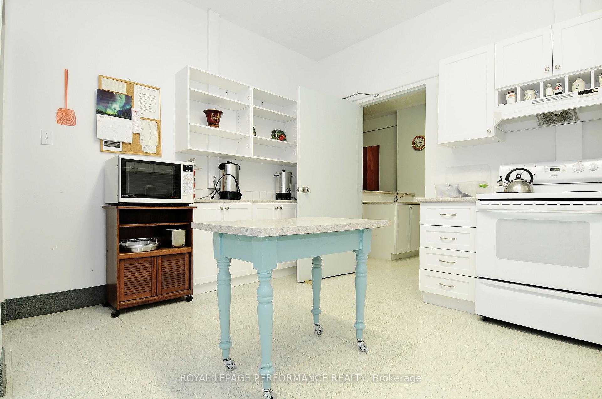 Photo 33 of Unit 802, 1465 Baseline Road, Ottawa, Copeland Park — HOMEH
