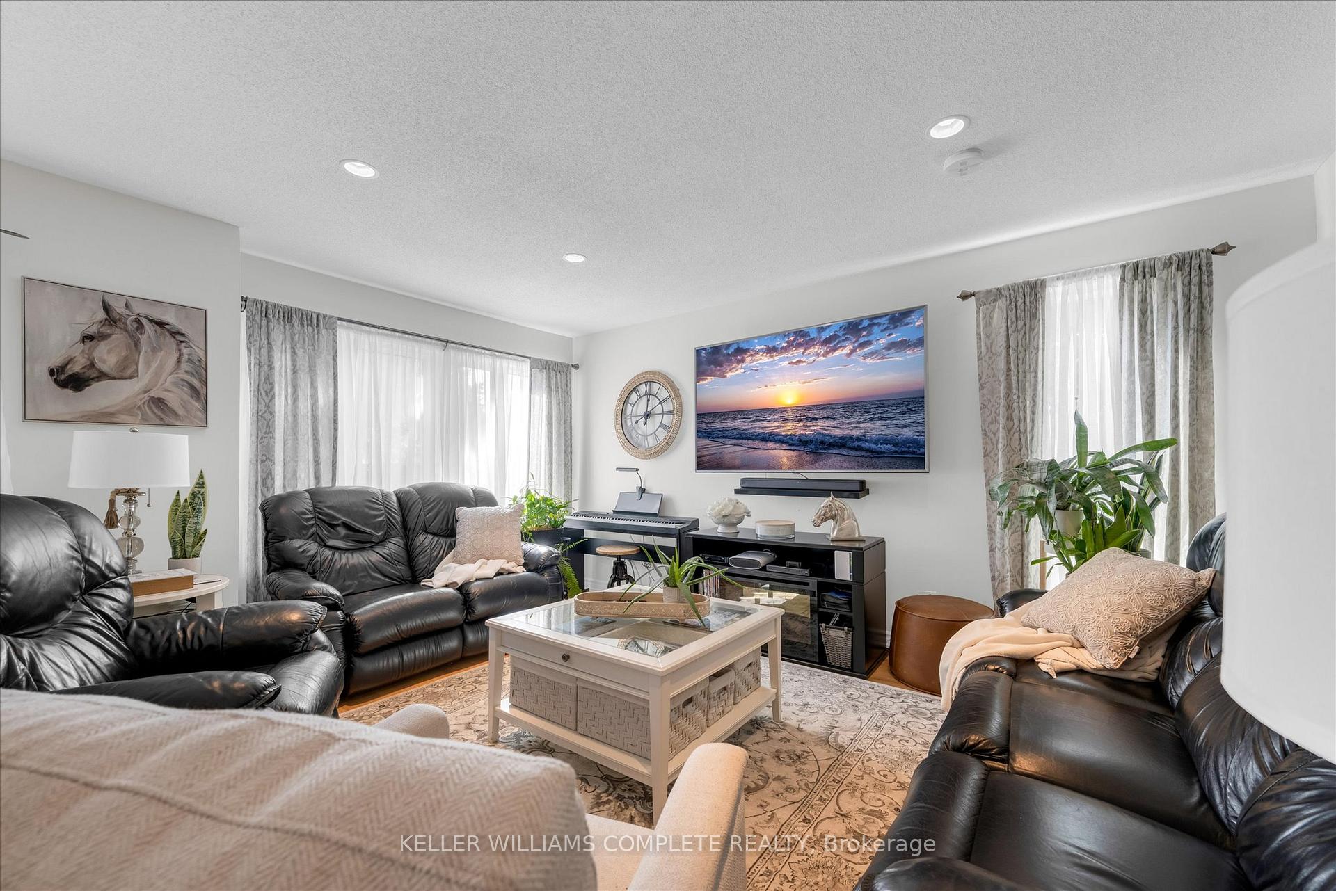 Photo 32 of Unit 14, 286 Hamilton Drive, Hamilton, Ancaster — HOMEH