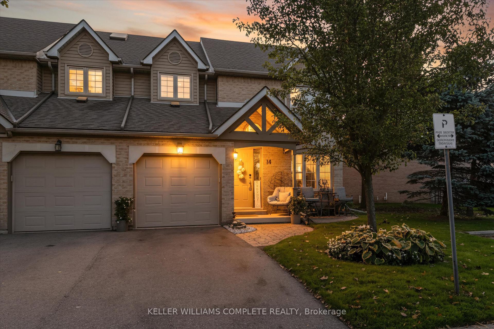 Photo 3 of Unit 14, 286 Hamilton Drive, Hamilton, Ancaster — HOMEH