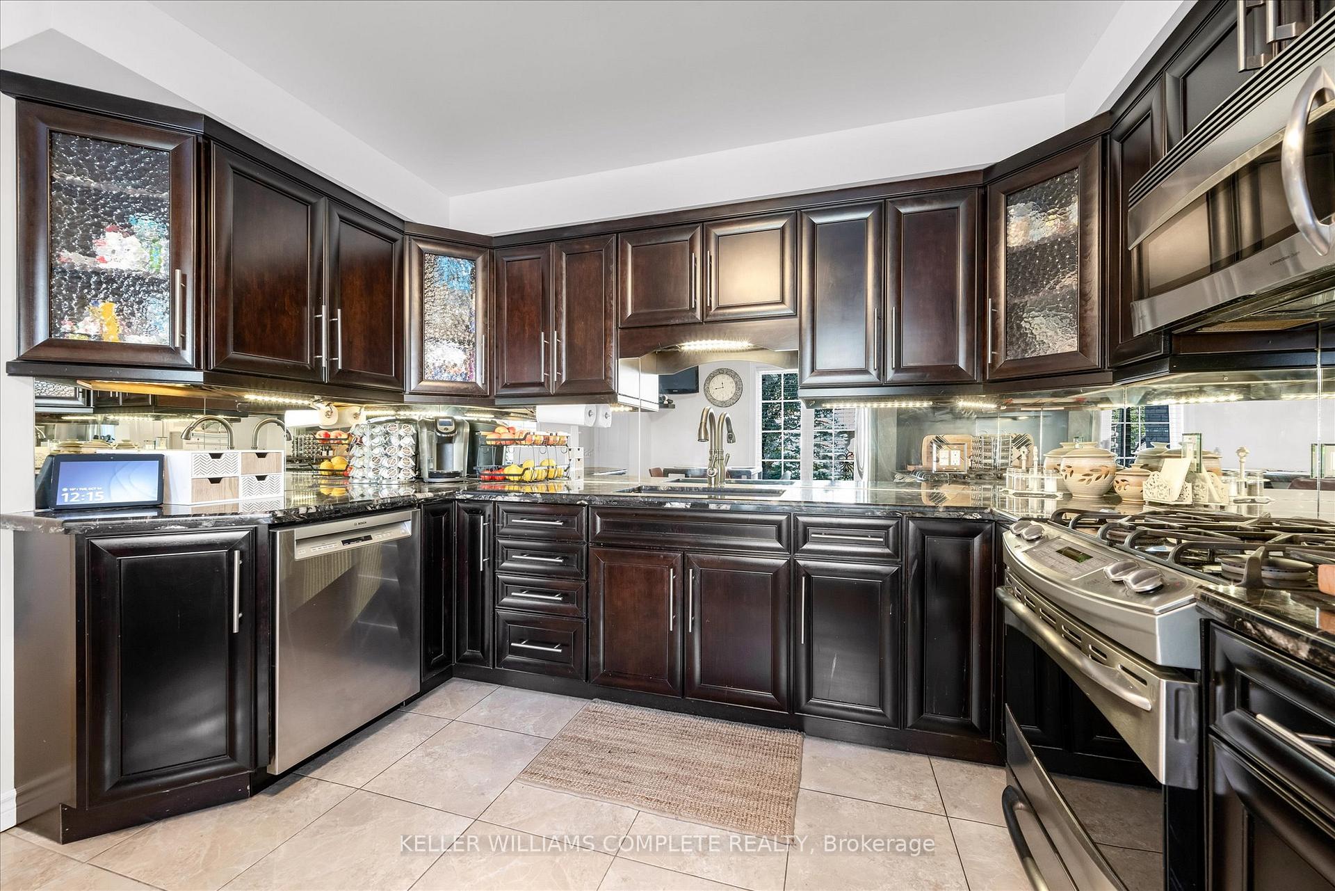 Photo 8 of Unit 14, 286 Hamilton Drive, Hamilton, Ancaster — HOMEH