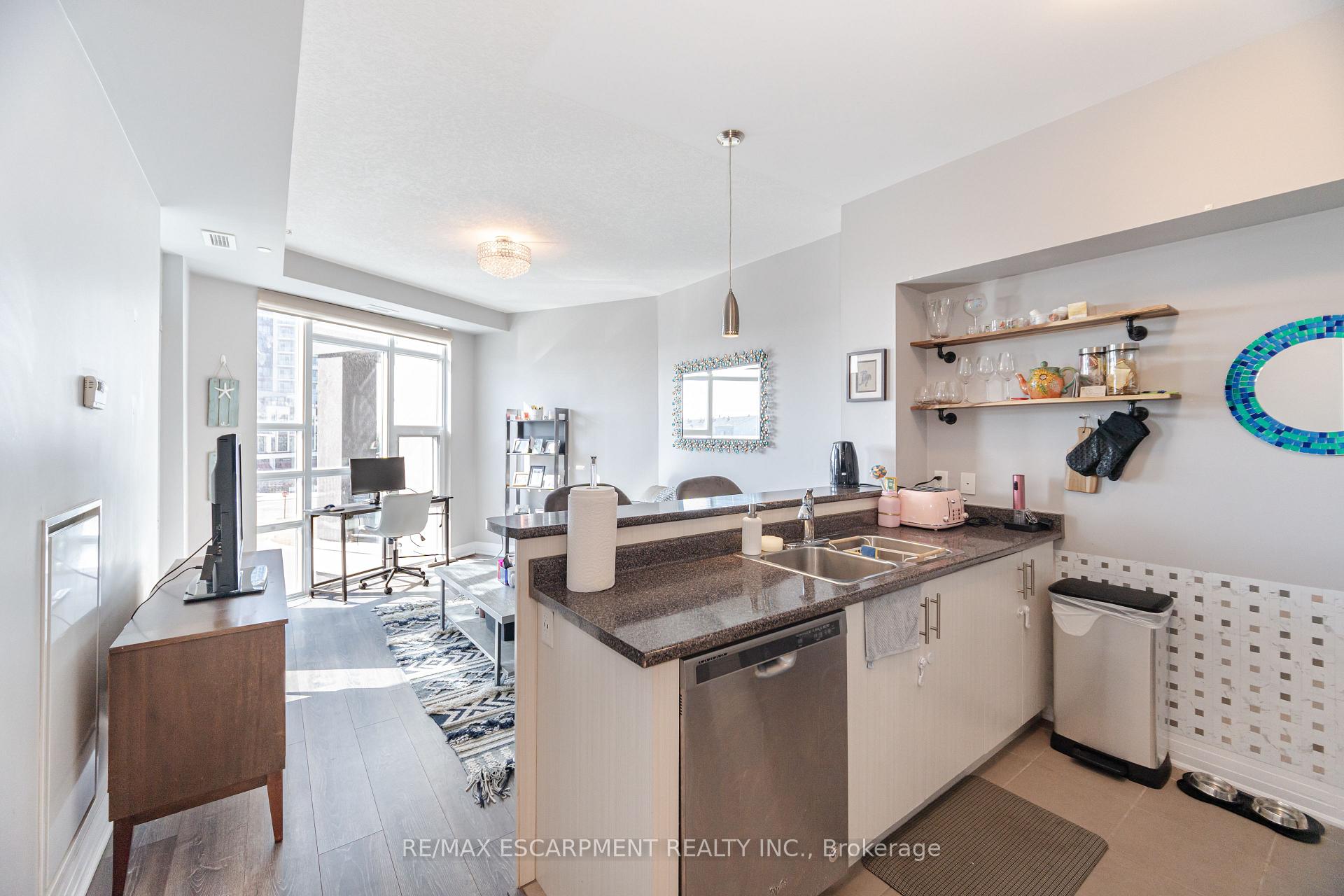 Photo 10 of Unit 308, 10 Concord Place, Grimsby, Grimsby Beach — HOMEH