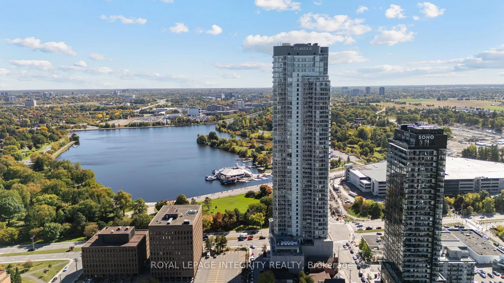 Front of Unit 2902, 805 Carling Avenue