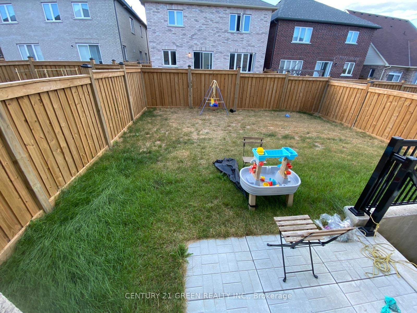 Photo 4 of 85 Richard Davies Crescent, Clarington, Bowmanville — HOMEH