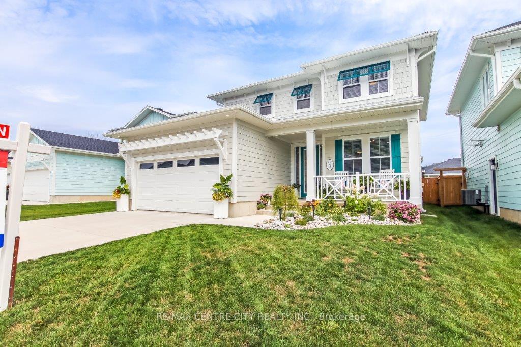 Photo 2 of 416 Breakwater Boulevard, Central Elgin, Rural Central Elgin — HOMEH