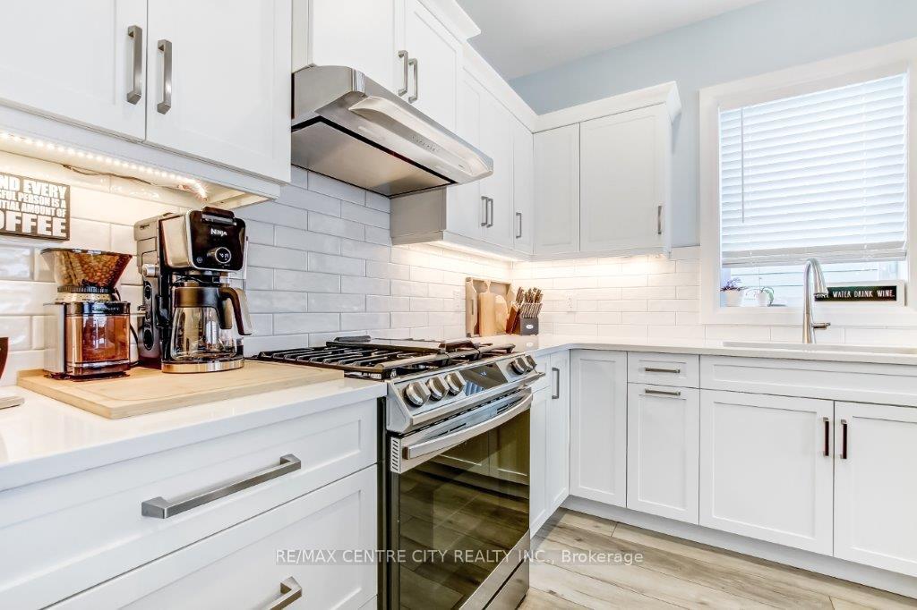 Photo 10 of 416 Breakwater Boulevard, Central Elgin, Rural Central Elgin — HOMEH