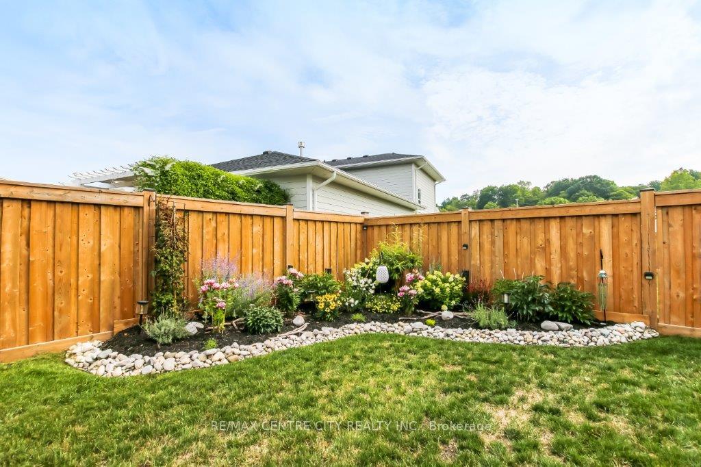 Photo 32 of 416 Breakwater Boulevard, Central Elgin, Rural Central Elgin — HOMEH
