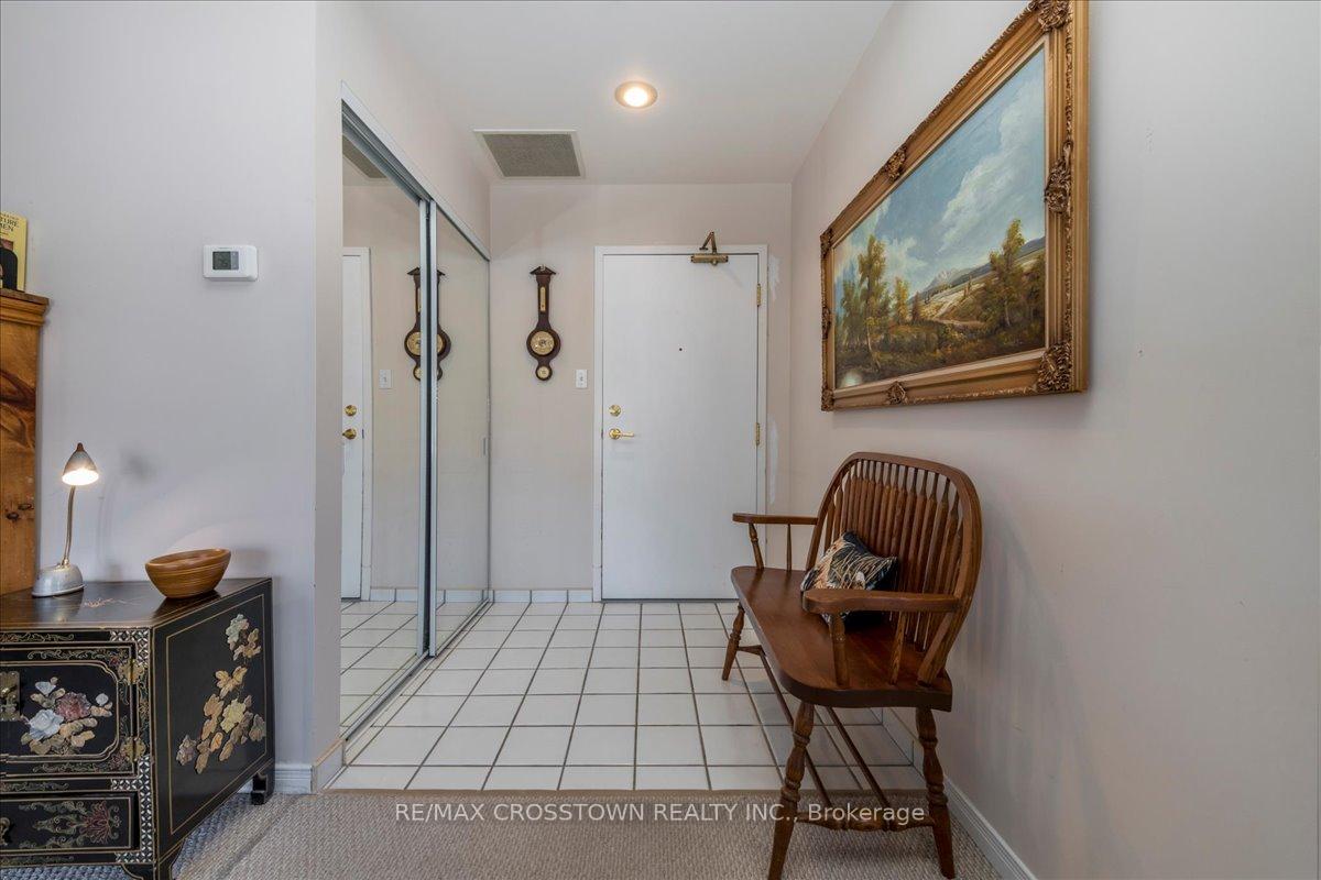 Photo 5 of Unit 301, 21 Kempenfelt Drive, Barrie, North Shore — HOMEH