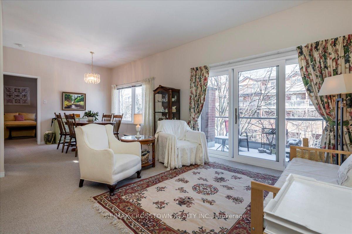 Photo 9 of Unit 301, 21 Kempenfelt Drive, Barrie, North Shore — HOMEH