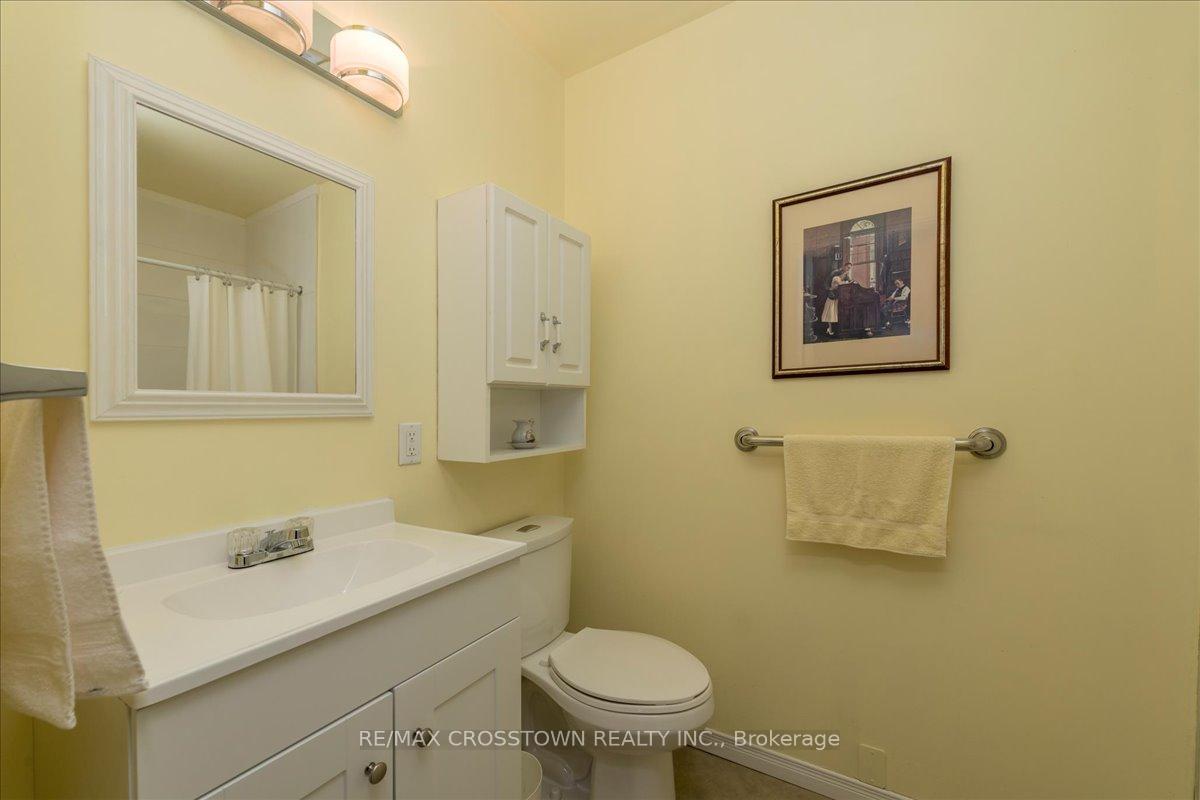 Photo 16 of Unit 301, 21 Kempenfelt Drive, Barrie, North Shore — HOMEH