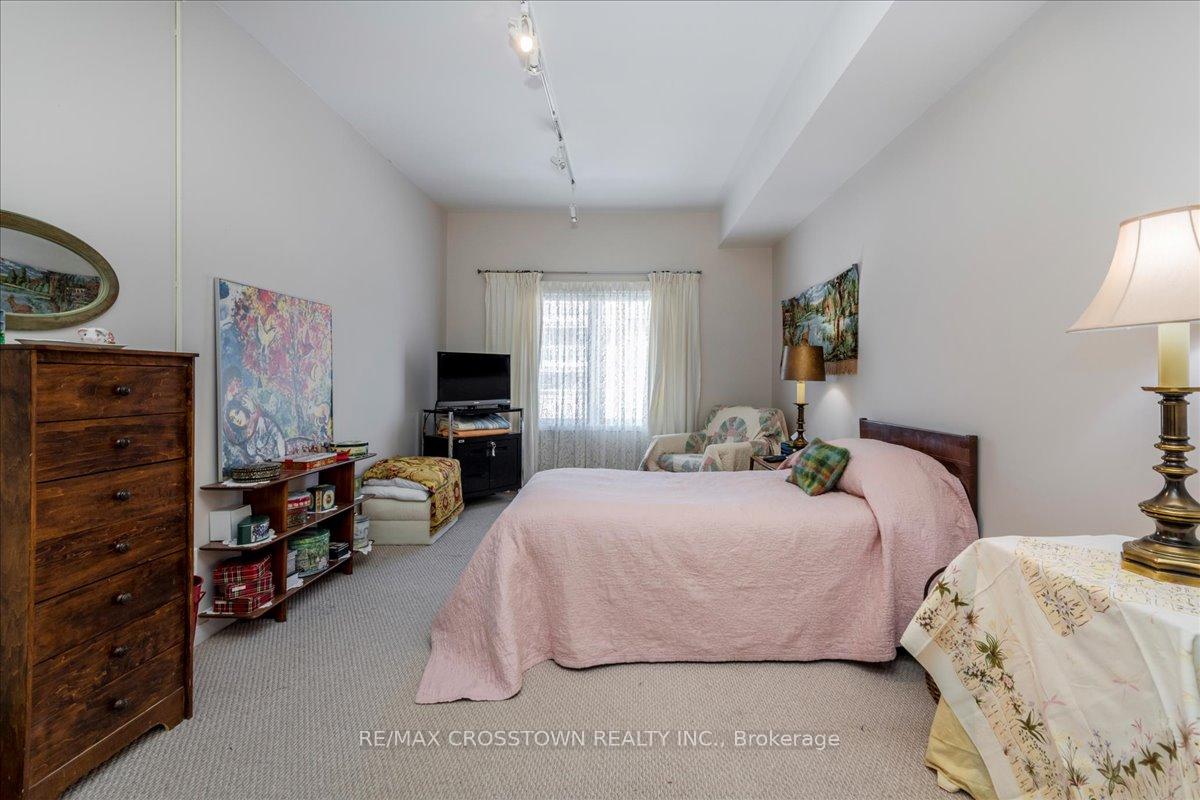 Photo 18 of Unit 301, 21 Kempenfelt Drive, Barrie, North Shore — HOMEH
