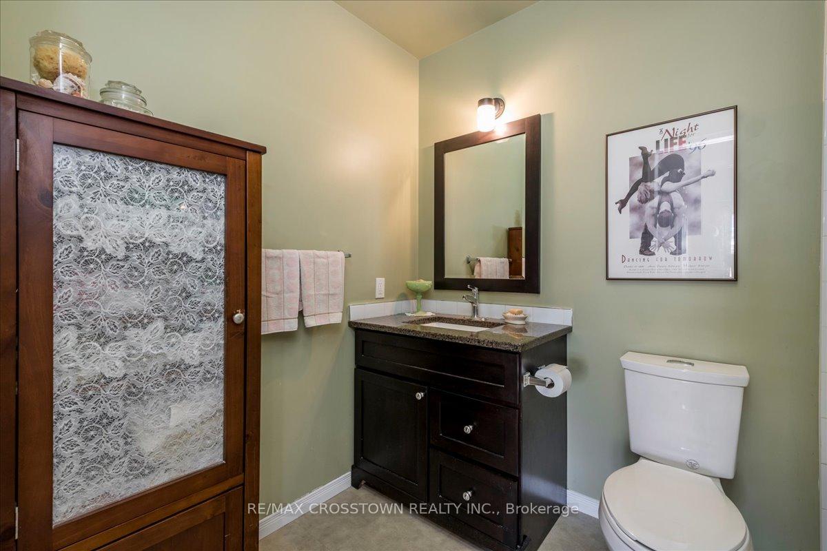 Photo 19 of Unit 301, 21 Kempenfelt Drive, Barrie, North Shore — HOMEH