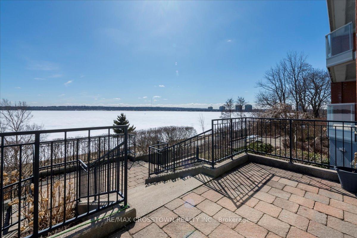 Photo 23 of Unit 301, 21 Kempenfelt Drive, Barrie, North Shore — HOMEH