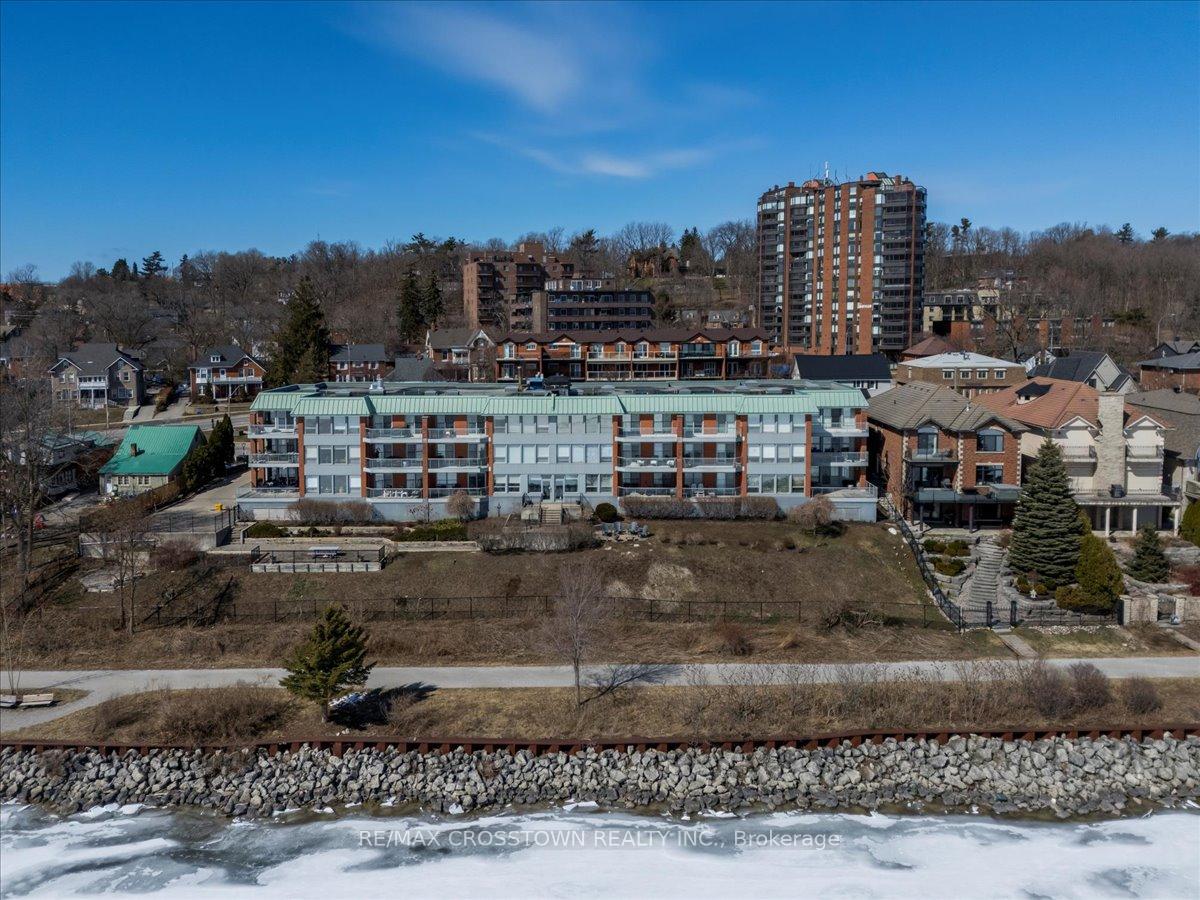 Photo 29 of Unit 301, 21 Kempenfelt Drive, Barrie, North Shore — HOMEH