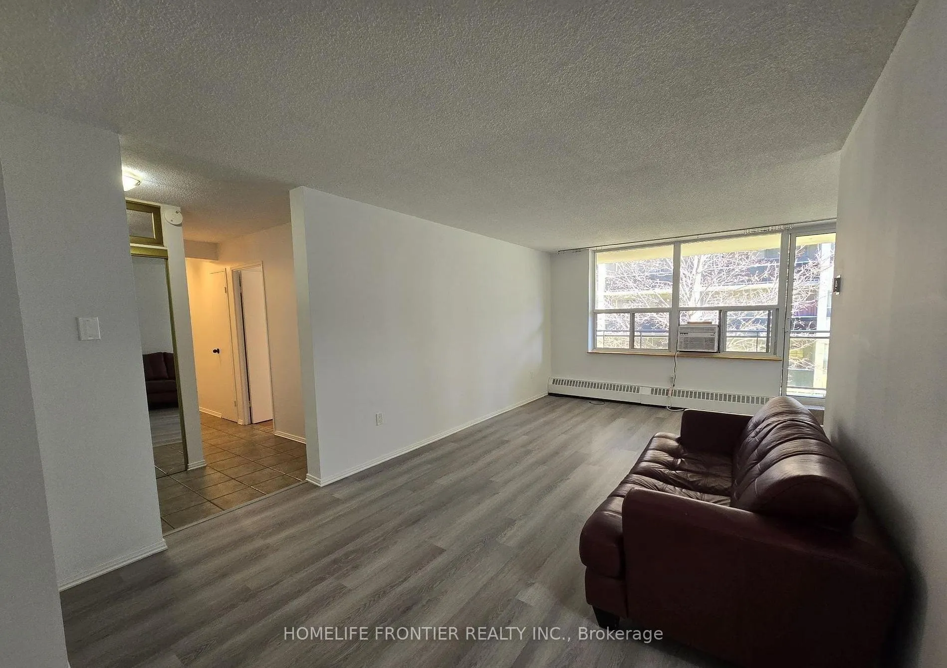 Photo 1 of Unit 205, 180 Dudley Avenue, Markham, Thornhill — HOMEH
