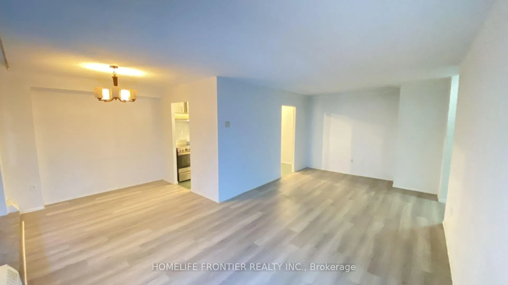 Photo 4 of Unit 205, 180 Dudley Avenue, Markham, Thornhill — HOMEH