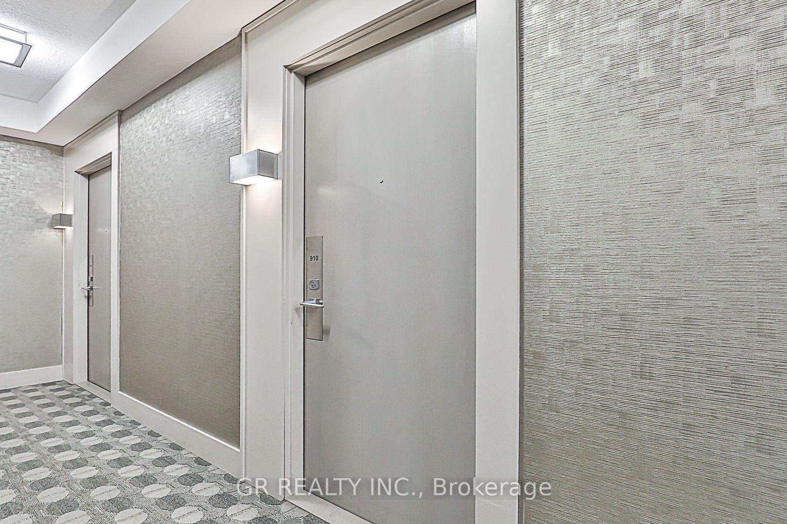 Photo 4 of Unit 910, 7167 Yonge Street, Markham, Grandview — HOMEH
