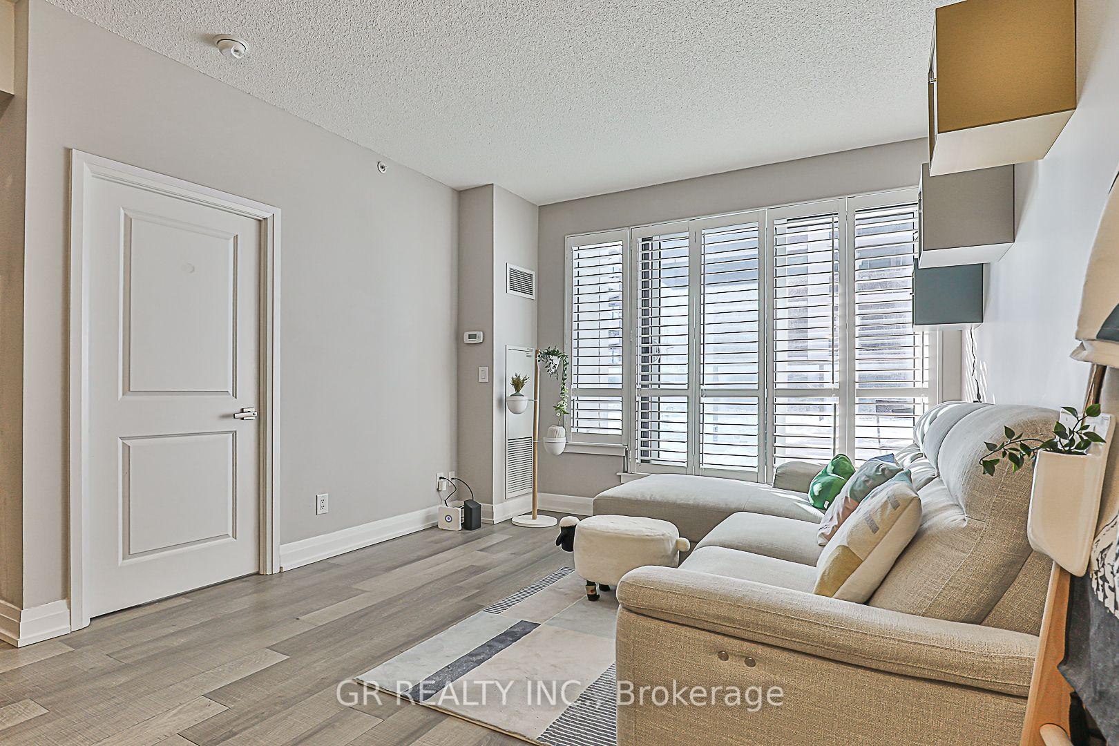 Photo 14 of Unit 910, 7167 Yonge Street, Markham, Grandview — HOMEH