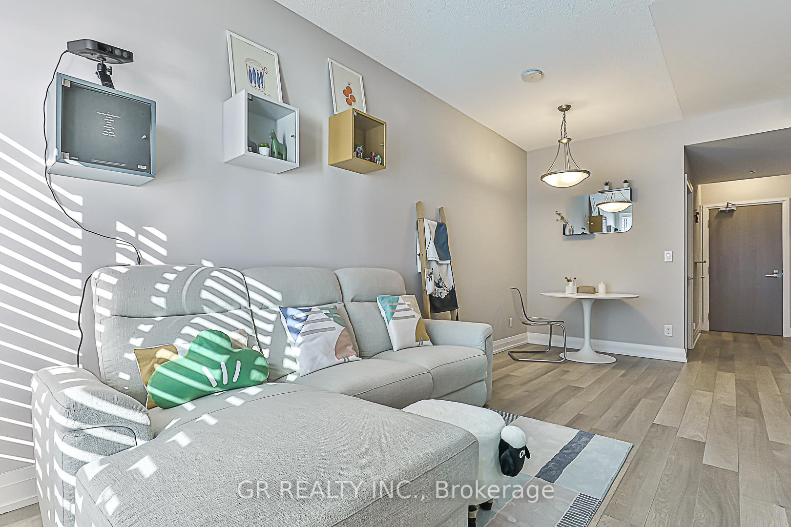 Photo 15 of Unit 910, 7167 Yonge Street, Markham, Grandview — HOMEH