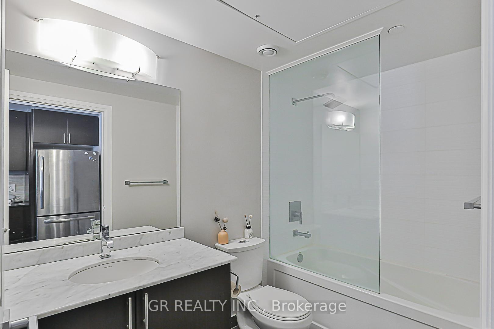 Photo 18 of Unit 910, 7167 Yonge Street, Markham, Grandview — HOMEH