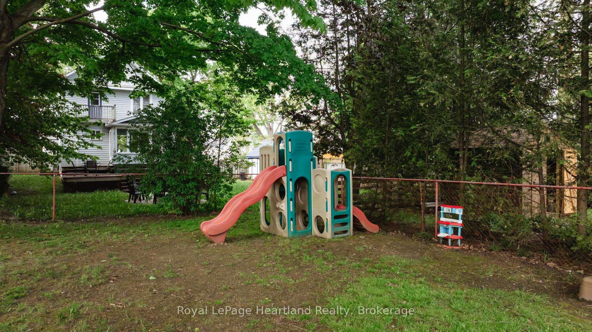 Photo 35 of 134 Townsend Street, Central Huron, Clinton — HOMEH
