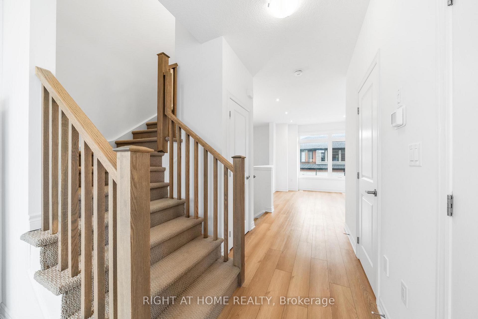 Photo 9 of Unit 9, 120 Court Drive, Brant, Paris — HOMEH