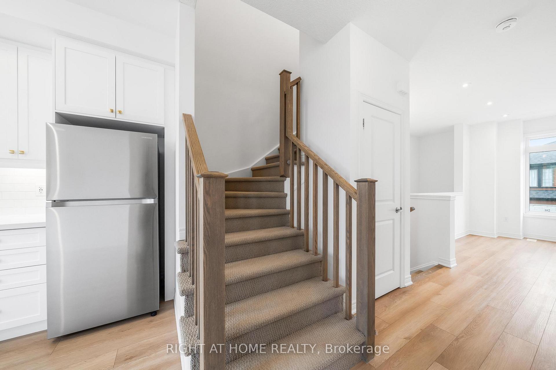 Photo 10 of Unit 9, 120 Court Drive, Brant, Paris — HOMEH
