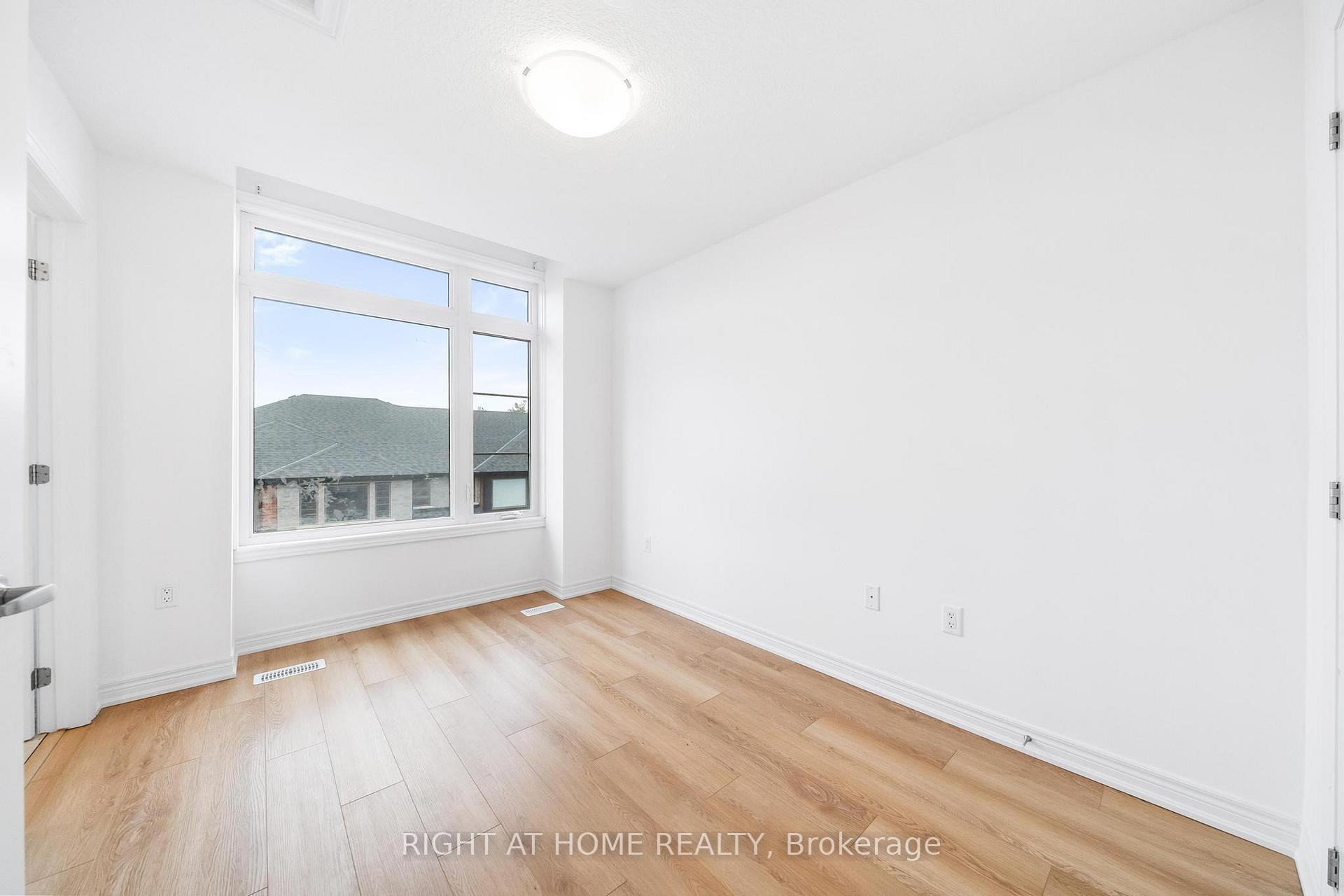 Photo 22 of Unit 9, 120 Court Drive, Brant, Paris — HOMEH