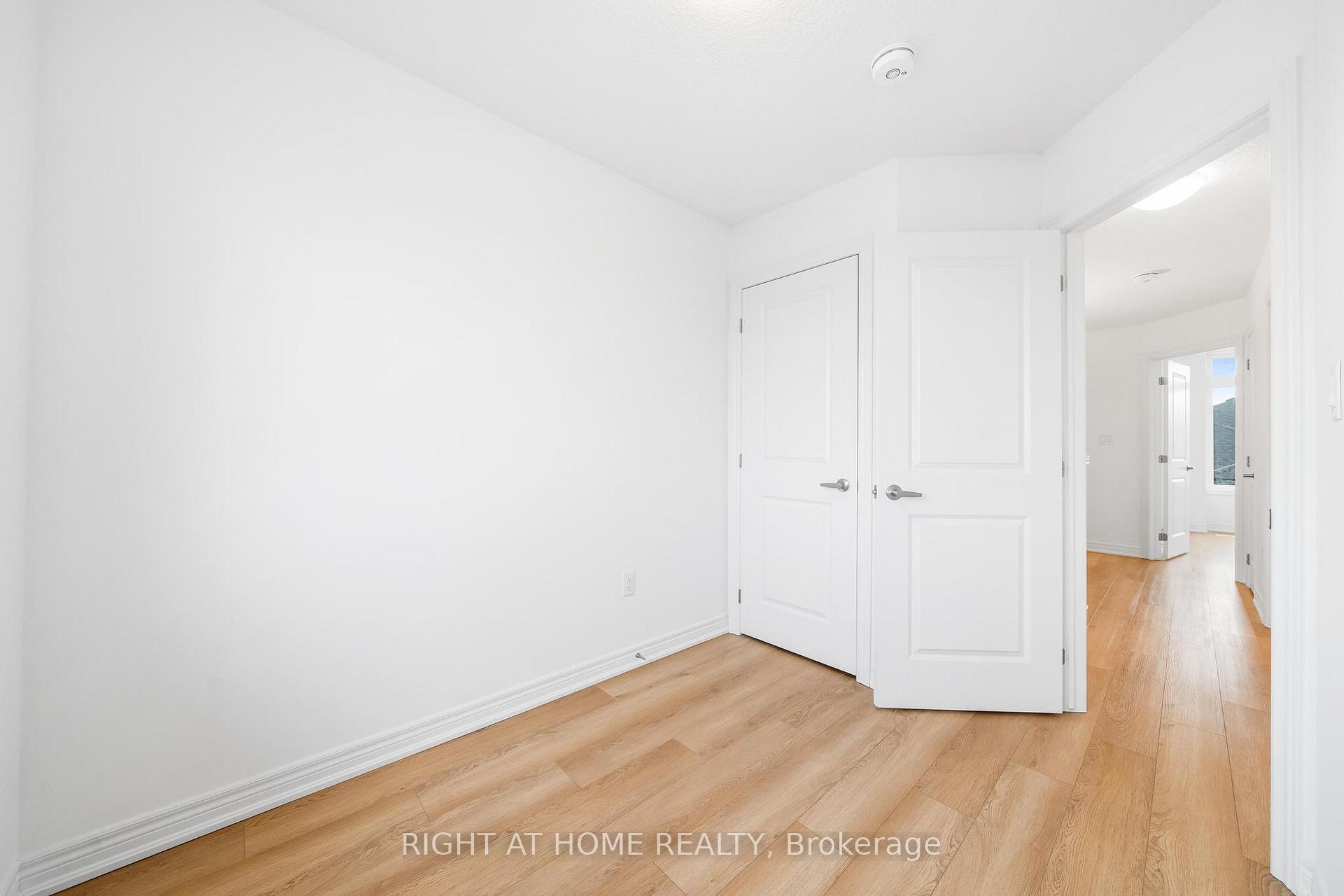 Photo 28 of Unit 9, 120 Court Drive, Brant, Paris — HOMEH