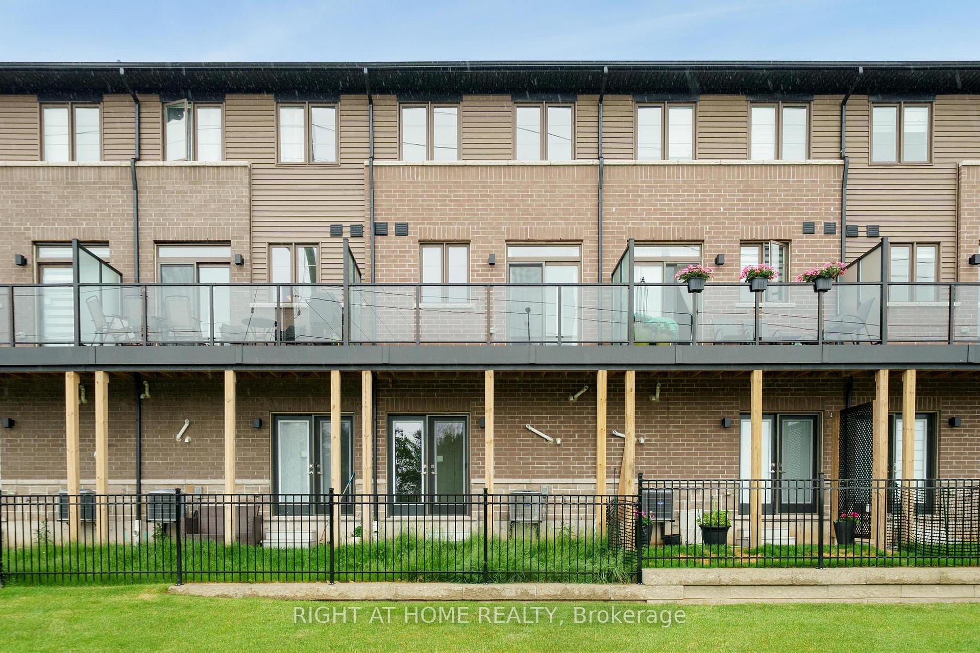 Photo 38 of Unit 9, 120 Court Drive, Brant, Paris — HOMEH